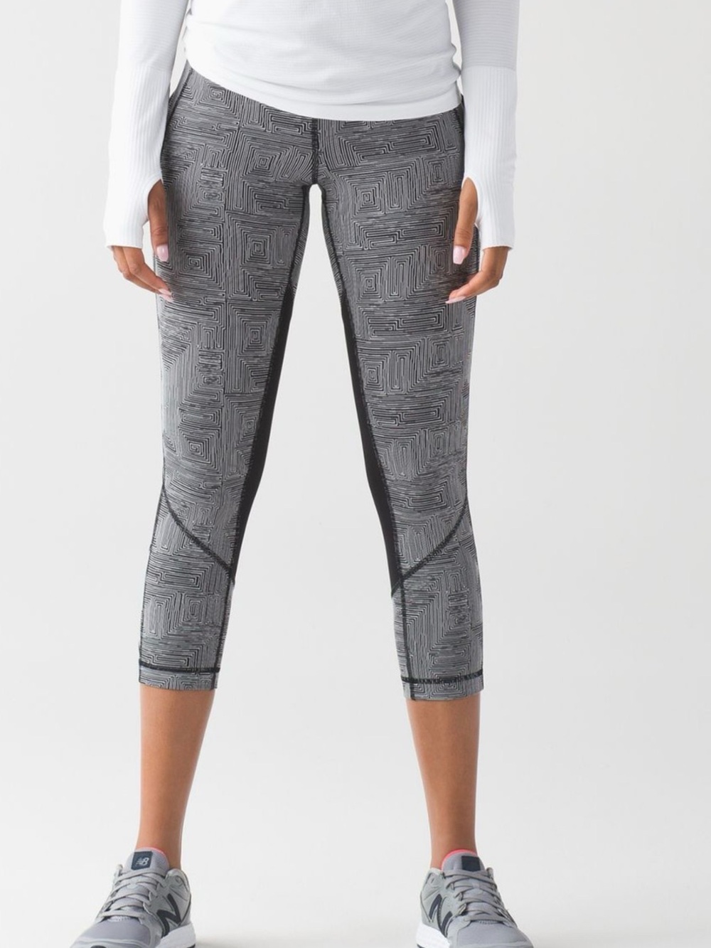 Lululemon Pace Rival Crop
Maze Jacquard White Black / Black 8